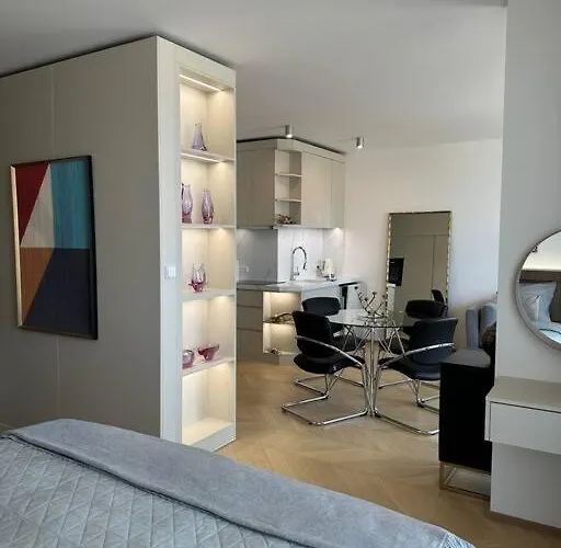 Luxe Near The Airport *